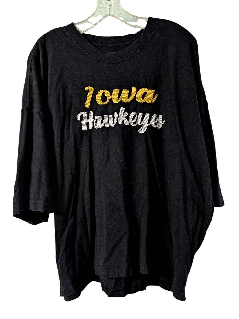 Colosseum Iowa Hawkeyes Embroidered T-Shirt Black XXL